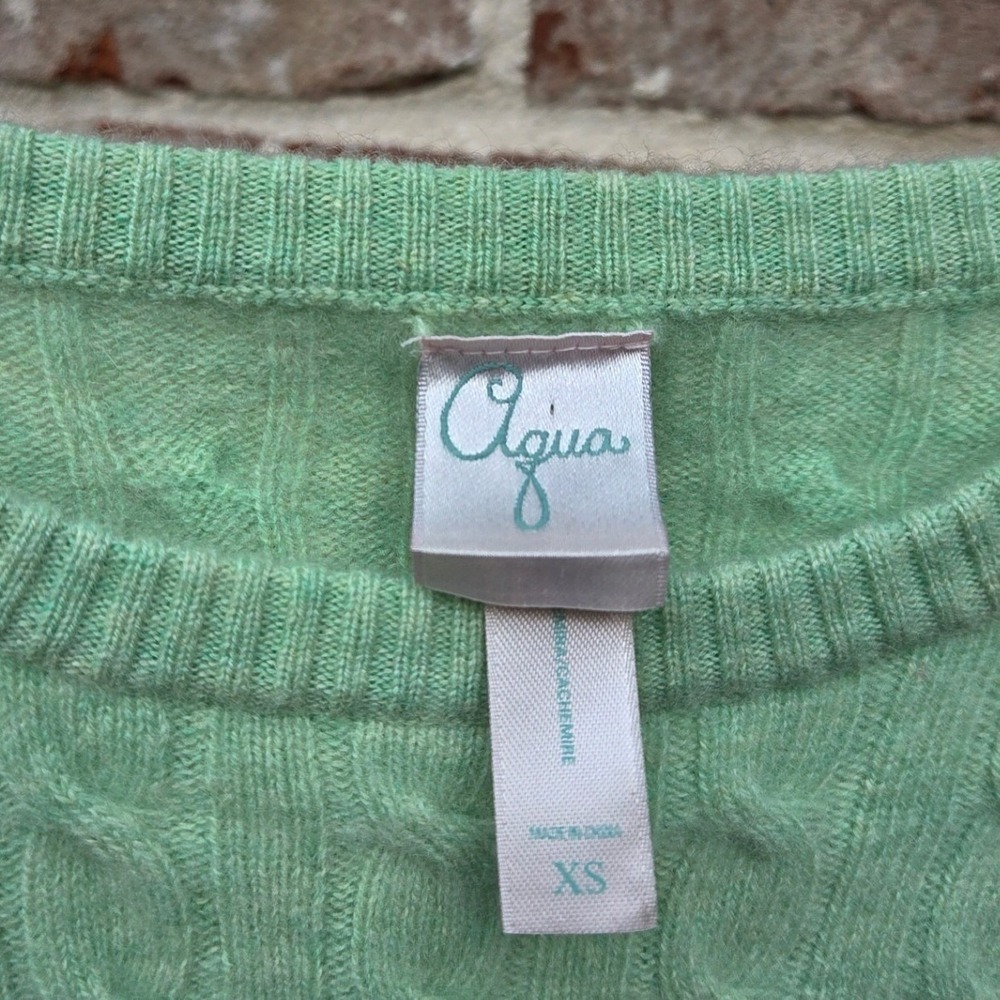 Aqua Women XS Mint Green 100% Cashmere Cable Knit Crew Neck Sweater Old Money